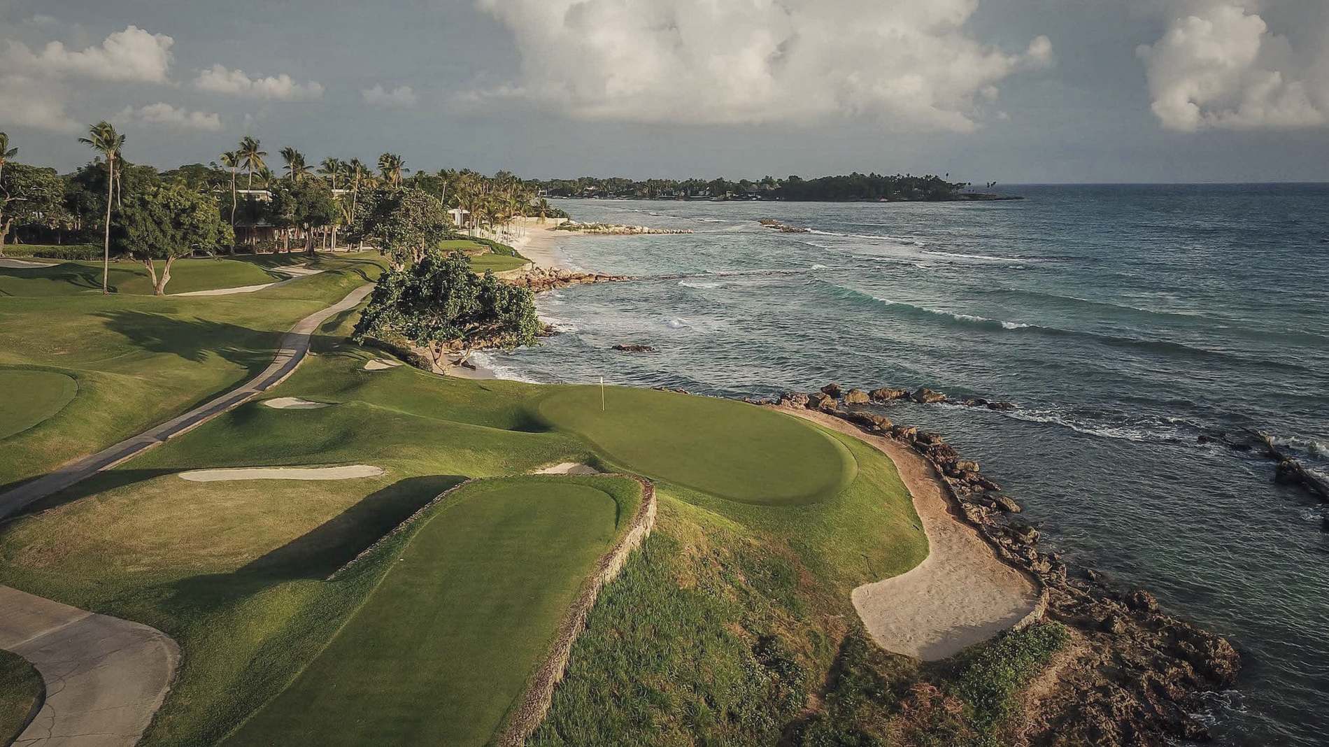 A seaside green at Teeth of the Dog, Casa de Campo