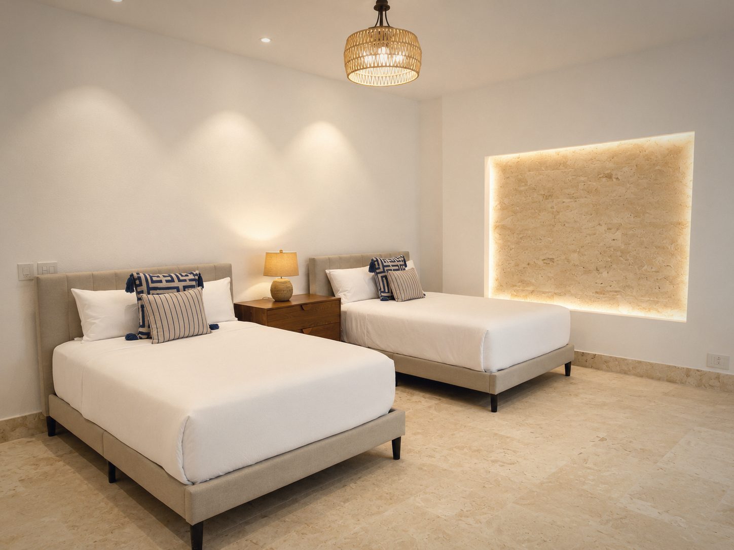 A twin room, lit stone niche, Villa Aurelia, Casa de Campo