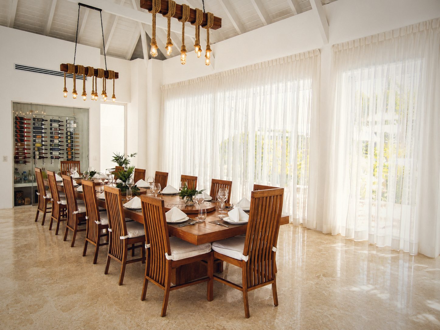 The dining room, laid, Villa Aurelia, Casa de Campo
