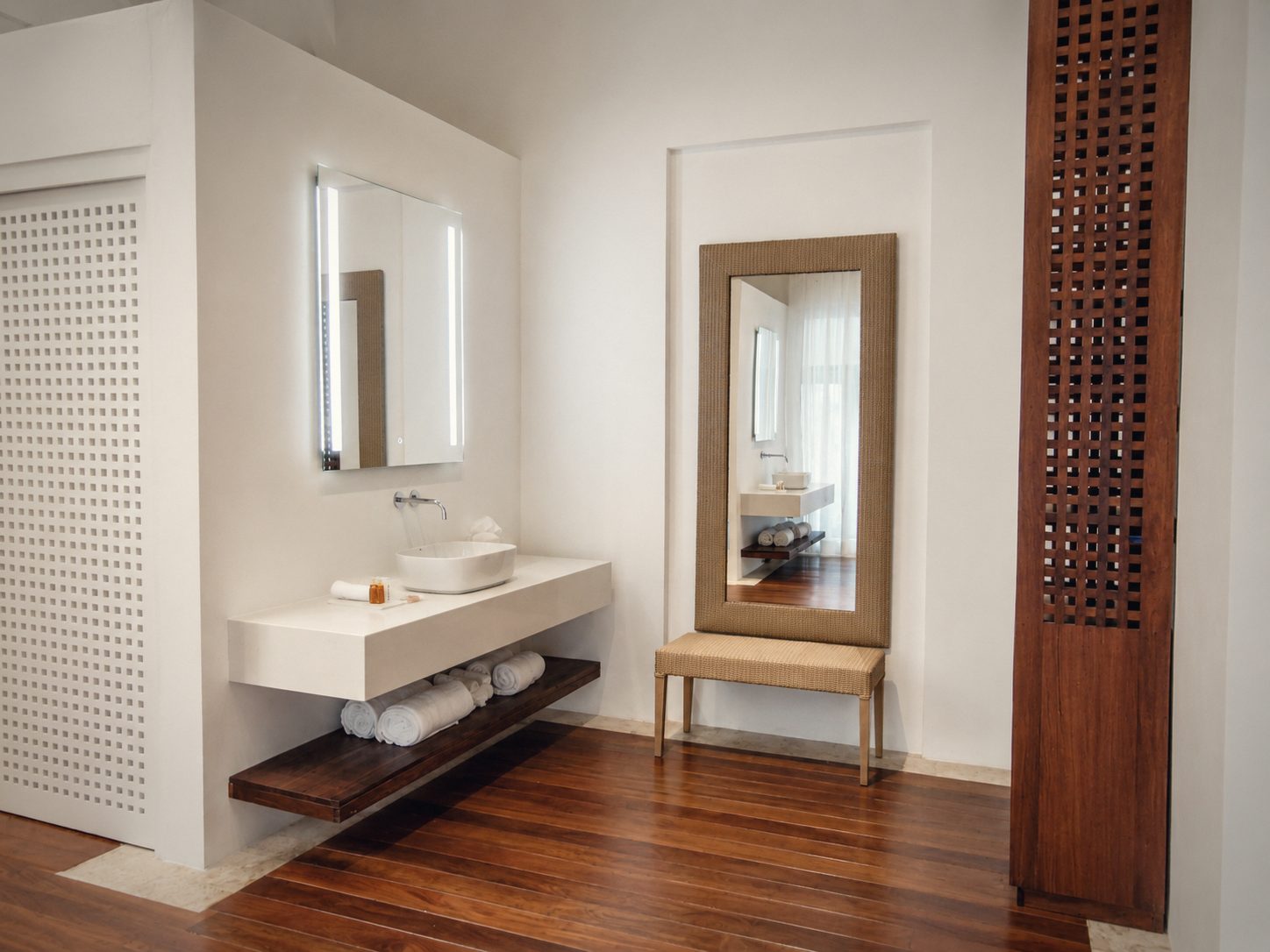 Dressing mirror and bench, Villa Aurelia, Casa de Campo
