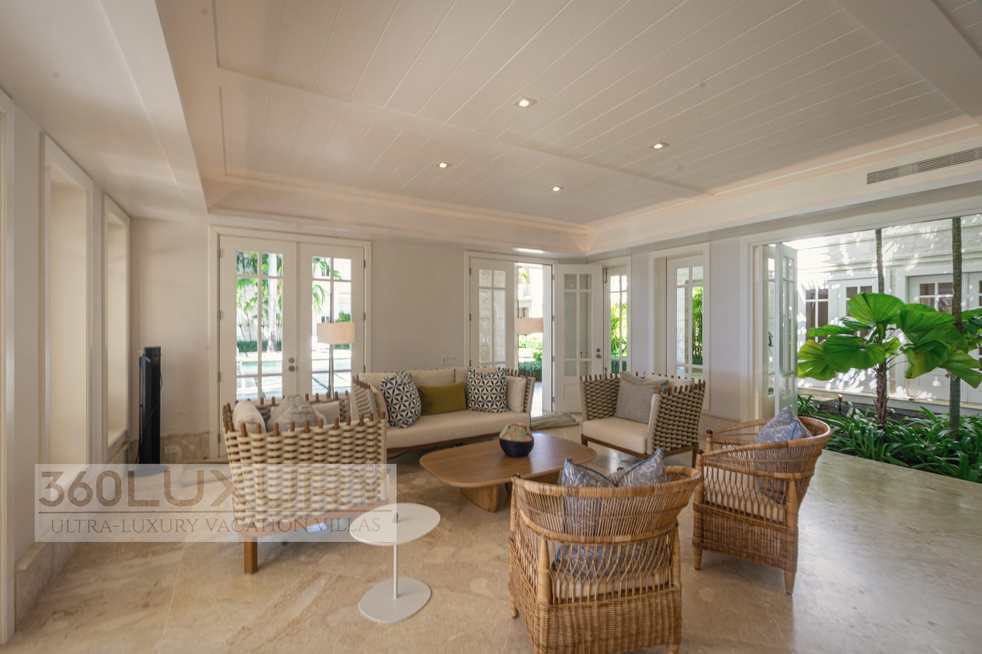 The garden room, off the courtyard, Villa Bellarive, Casa de Campo