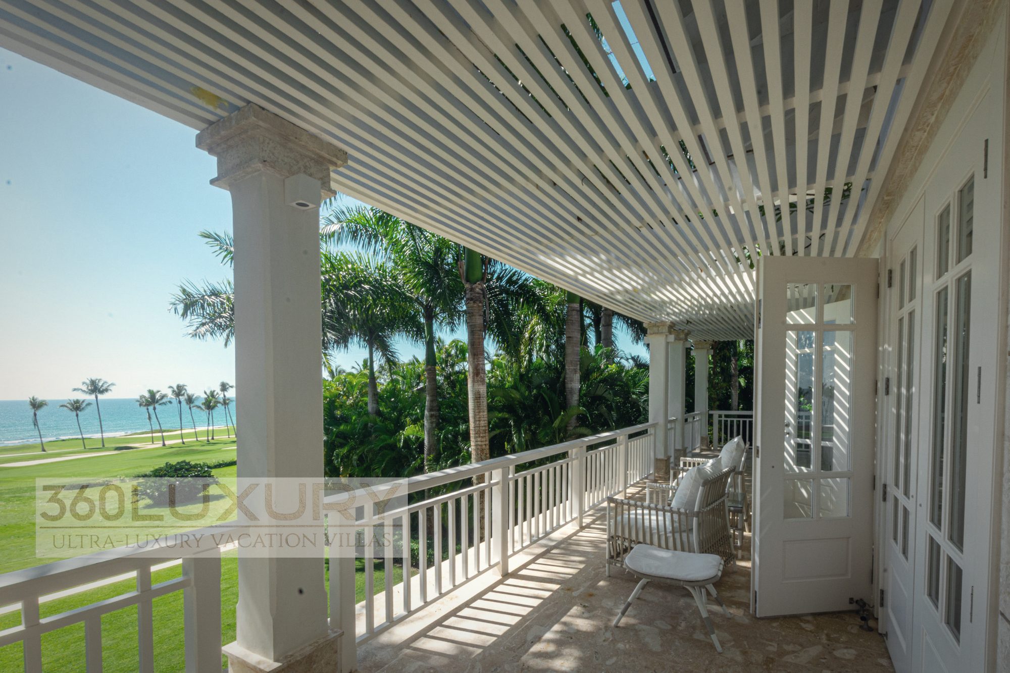 The upstairs loggia, running the length of it, Villa Bellarive, Casa de Campo