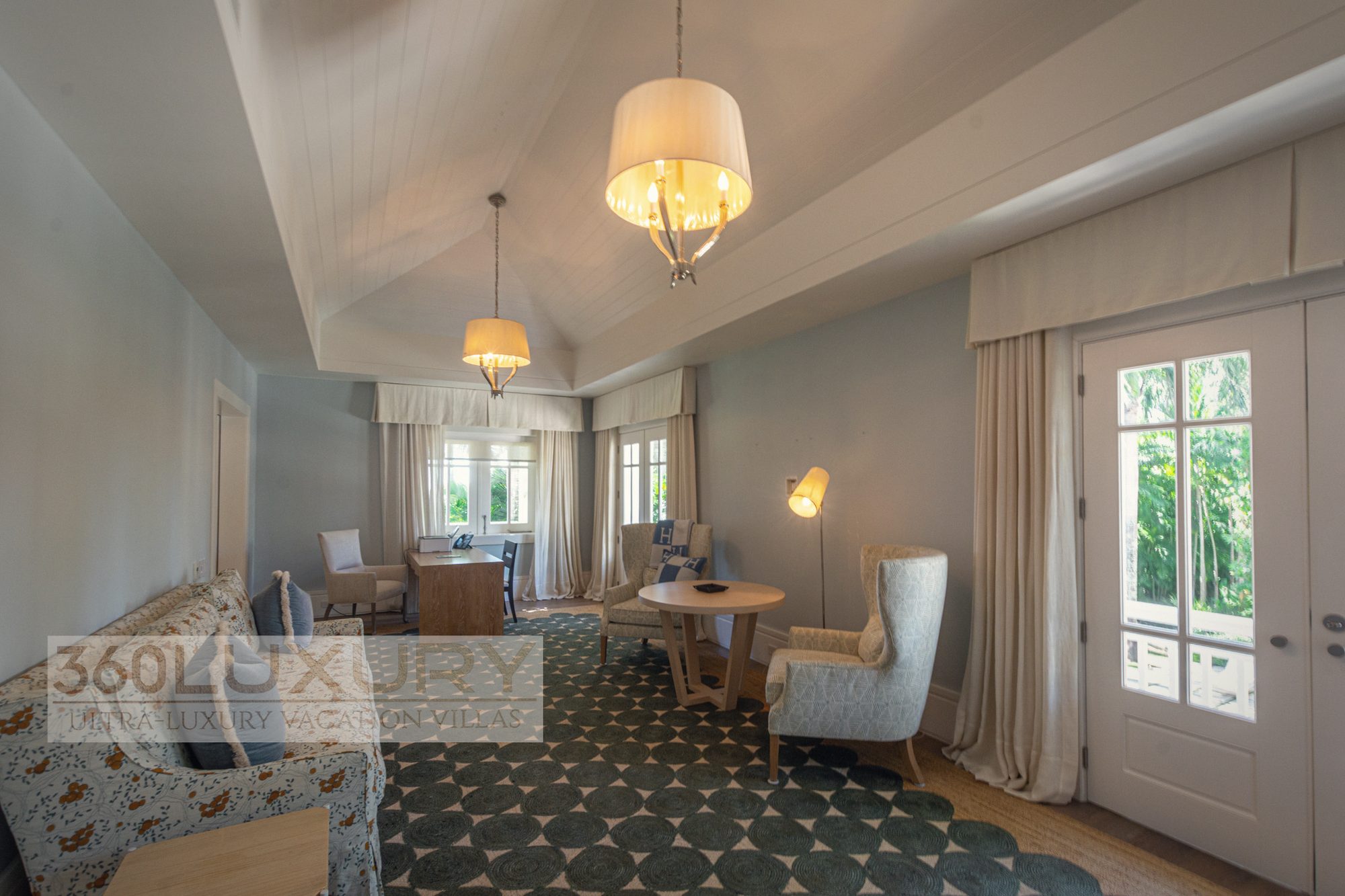 The same room, towards the desk, Villa Bellarive, Casa de Campo